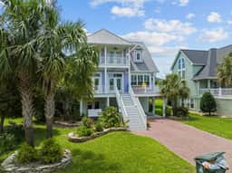 Golf, Fish, Shop! Modern home with Heated Pool, Hot Tub and Elevator