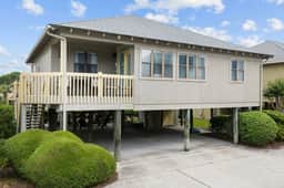 Pet-friendly Golf/Tournament/Retreat Spot next to Beach w/Pools