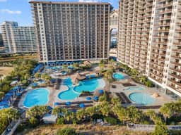 Pet-friendly Retreat @ North Beach Resort- Pools, Swim-up bar and lazy river