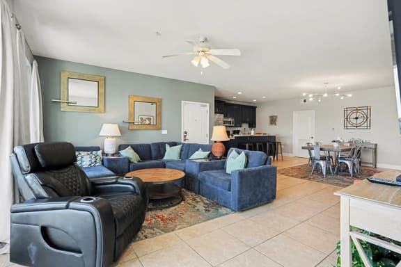 Tournament & Golf Ready: 3BR Villa w/ Private Ensuites & Elevators