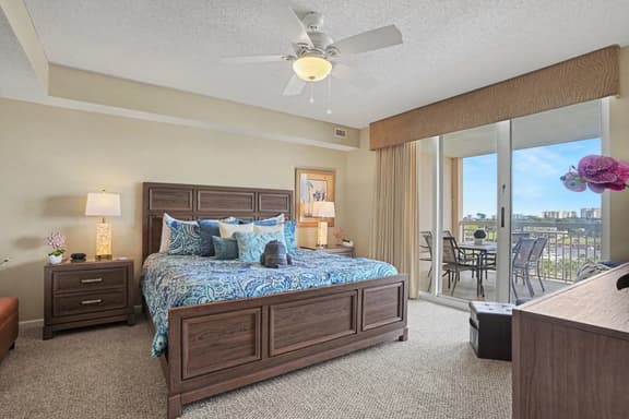 Golf, Shop, Fish Barefoot Resort- Stunning view, Pool & Hot Tub